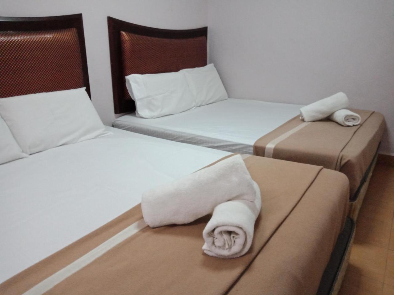 Hotel Times Inn Batu Caves Кепонг Екстериор снимка