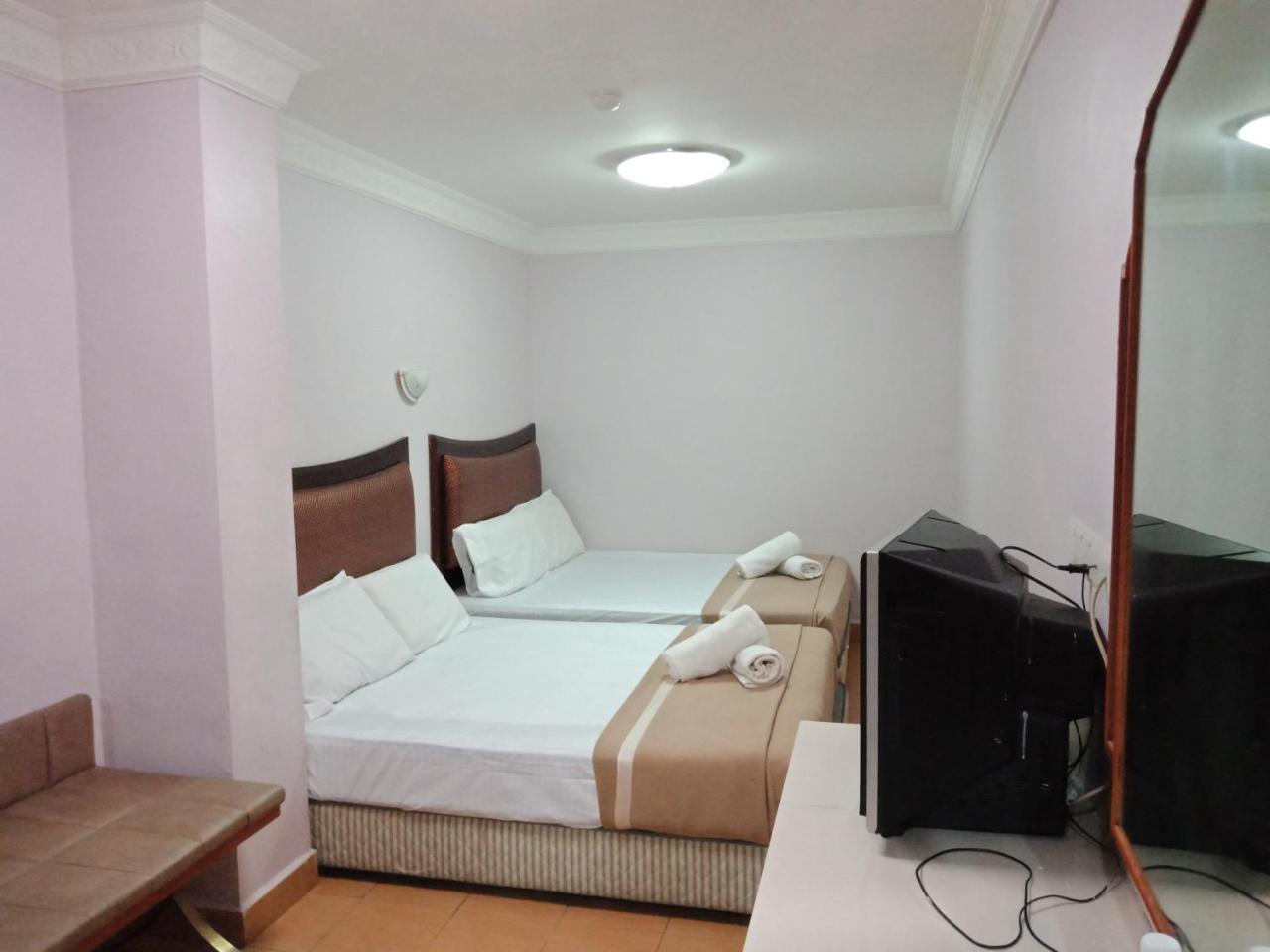 Hotel Times Inn Batu Caves Кепонг Екстериор снимка