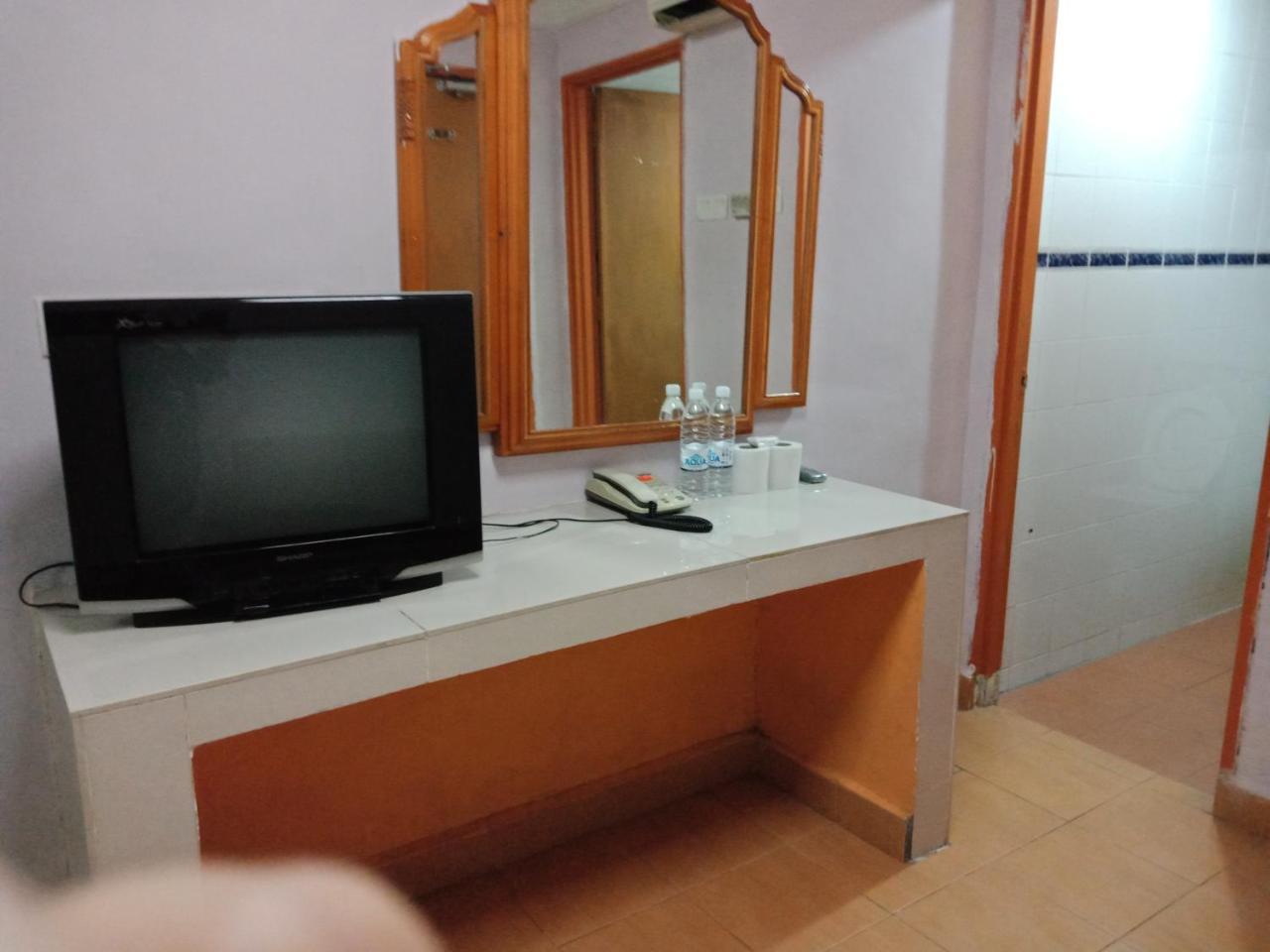 Hotel Times Inn Batu Caves Кепонг Екстериор снимка